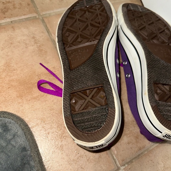 Purple converse size 10 - Picture 5 of 6